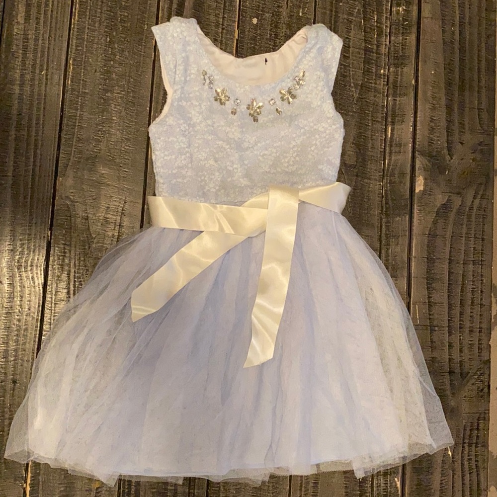 Blue sleeveless dress
